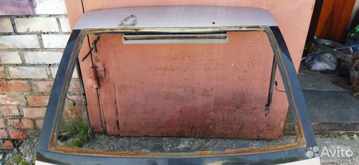 Дверь багажника от Toyota Estima Emina