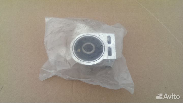 Новый сайлентблок переднего рычага Антара Каптива