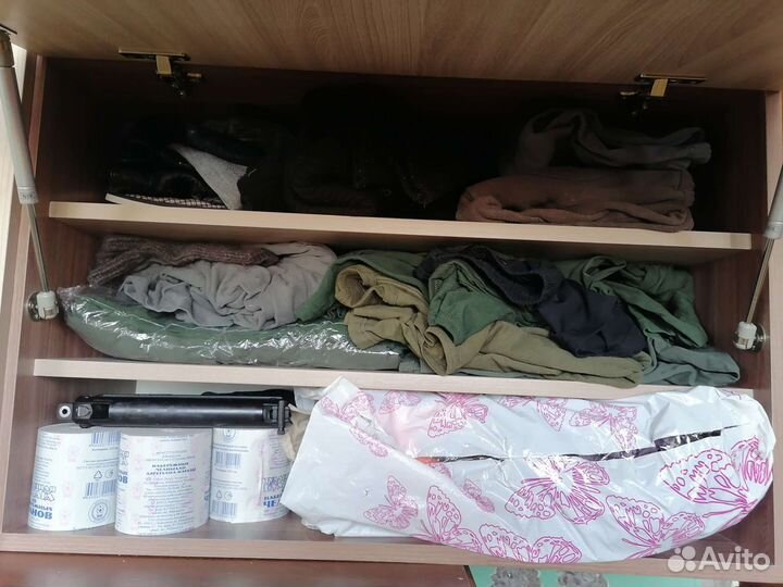 Шкафчик навесной