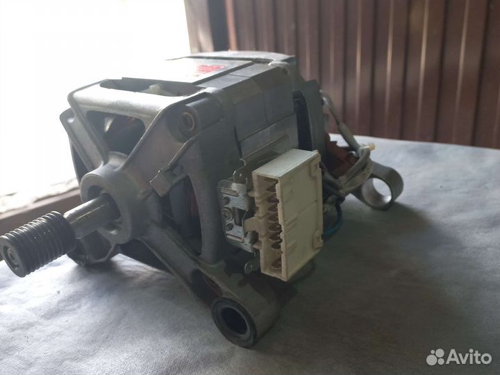 Двигататель стиральной машины LG