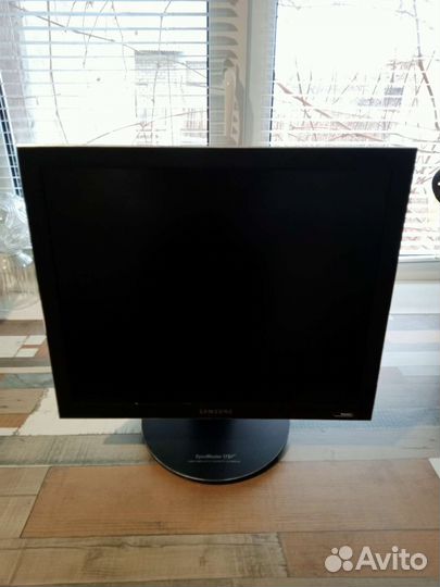 Монитор Samsung 17