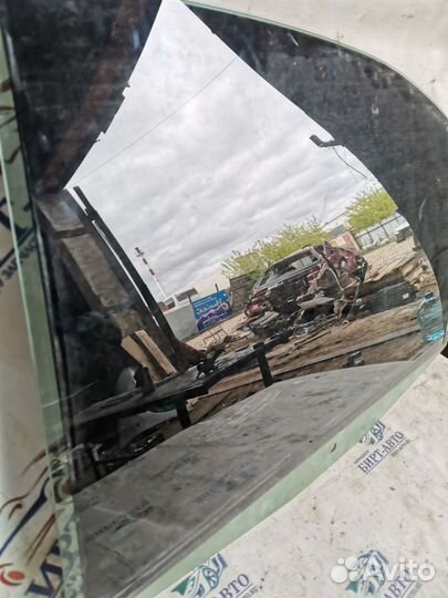 Стекло двери задней левой Ford Mondeo III (2000—20