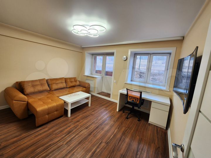 2-к. квартира, 50 м², 2/10 эт.