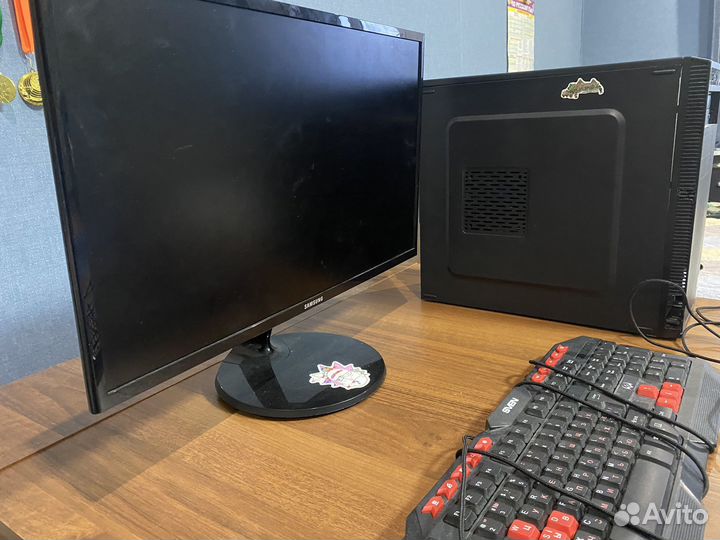 Компьютер, мышка, клавиатура и монитор