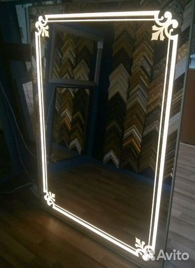 Зеркало в прихожую с подсветкой