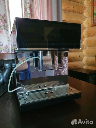 Кофемашина Miele CM 6160