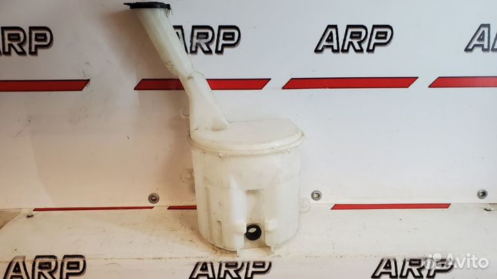 Бачок омывателя Toyota Funcargo 1999-2005