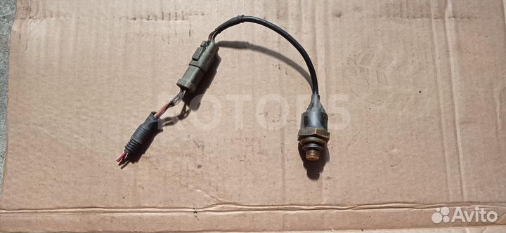 Датчик давления масла Scania 124 4 2003 1333113