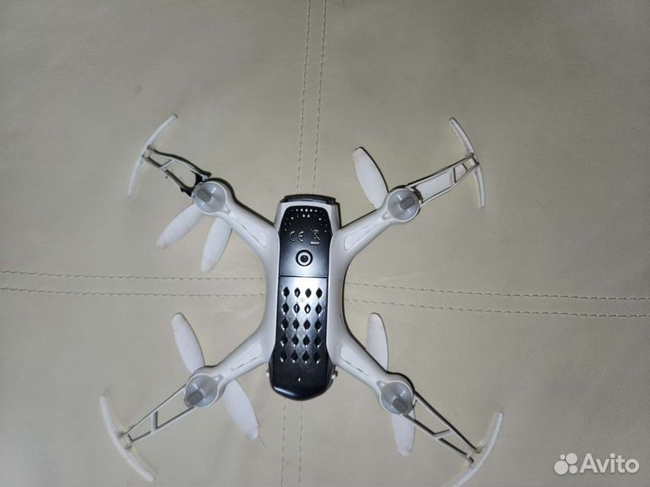 Квадрокоптер Syma W1PRO