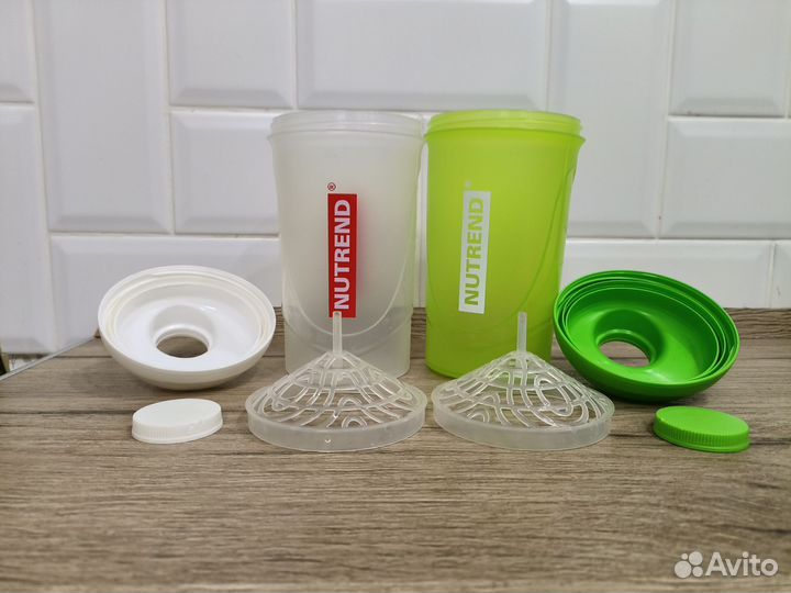 Шейкер Nutrend пакетом