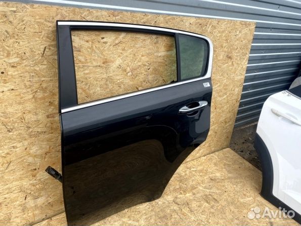 Задняя левая дверь в сборе Киа Спортейдж 4