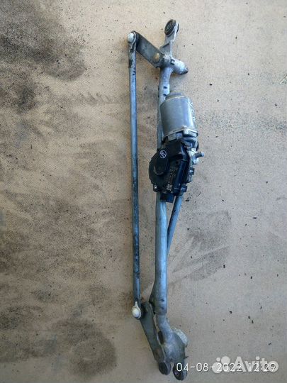 Трапеция дворников на Тойота Венза 2014 год