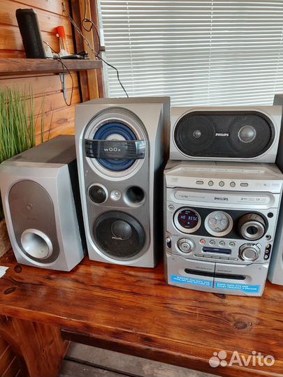 Музыкальный центр philips