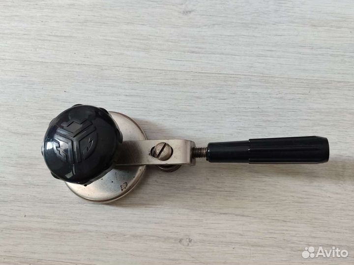 Закаточная машинка для банок