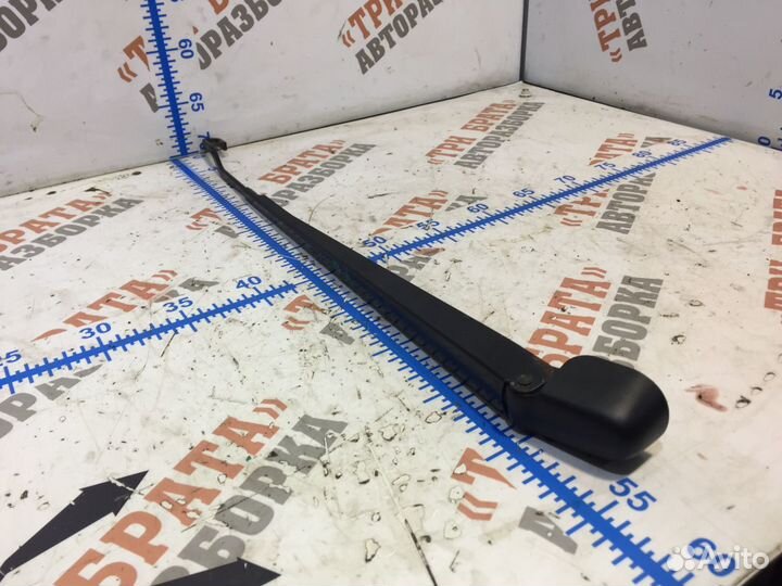 Рено Сценик Держатель дворника левый Лев