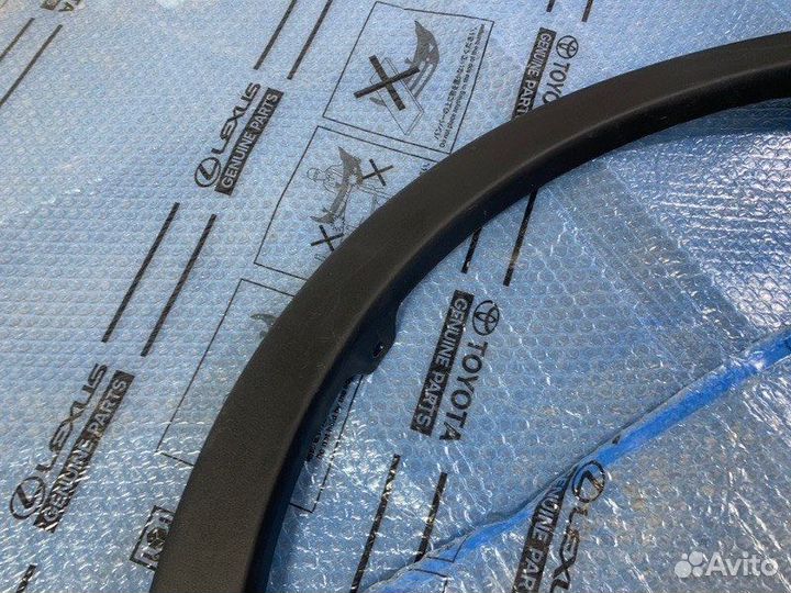 Расширитель крыла задний правый Toyota Rav4 XA40