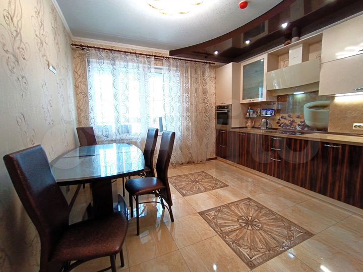 3-к. квартира, 94 м², 8/23 эт.