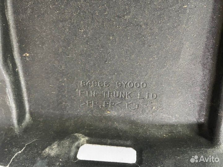 Обшивка крышки багажника на Nissan teana J31