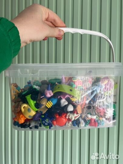 Игрушки из киндера и т.п. пакетом