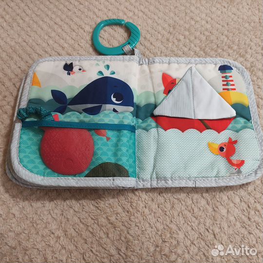 Развивающая мягкая книга Tiny Love