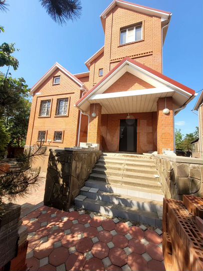 Дом 386 м² на участке 13,8 сот.