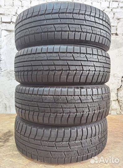Toyo Winter Tranpath TX 215/60 R17 97H