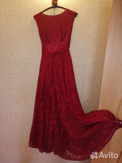 Платье вечернее