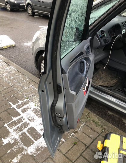 Вскрытие замков / Вскрытие авто / Замена замков