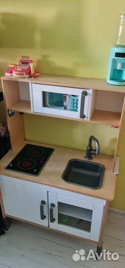 Детская кухня IKEA с посудой