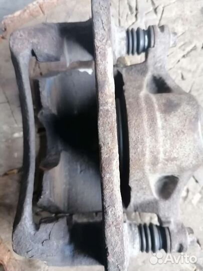 Тормозной суппорт Honda левый