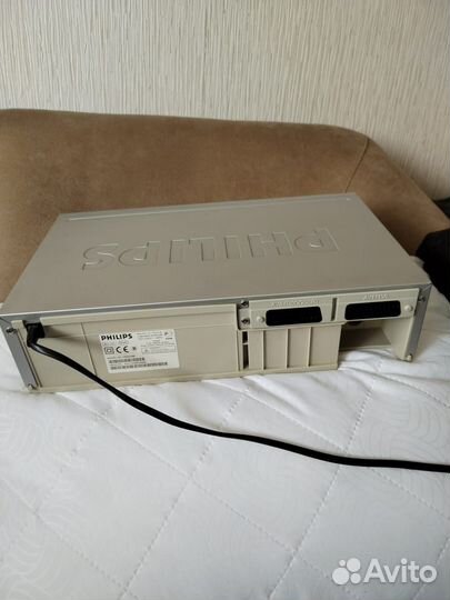 Видео магнитофон Philips