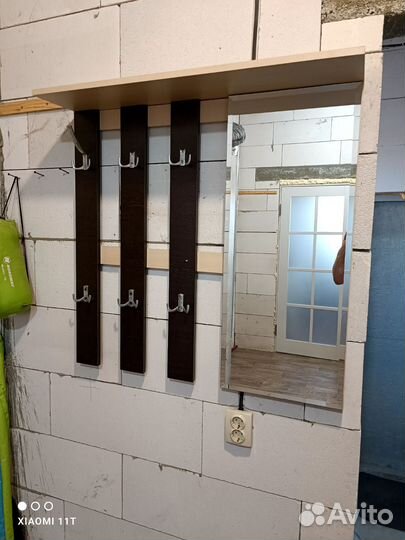 Вешалка прихожая с зеркалом