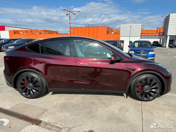 Tesla Model Y AT, 2023, 63 км