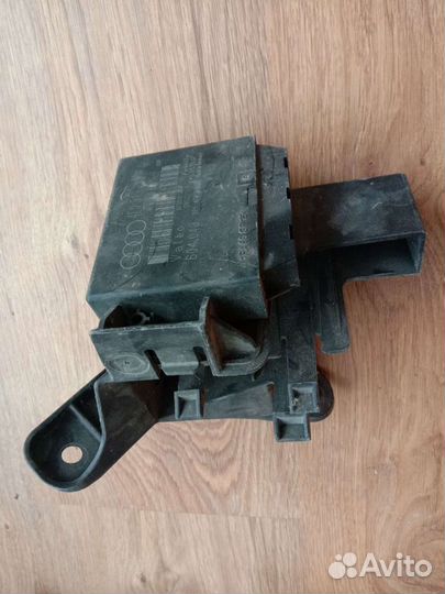 Блок управления бортовой сети на Ауди Q7