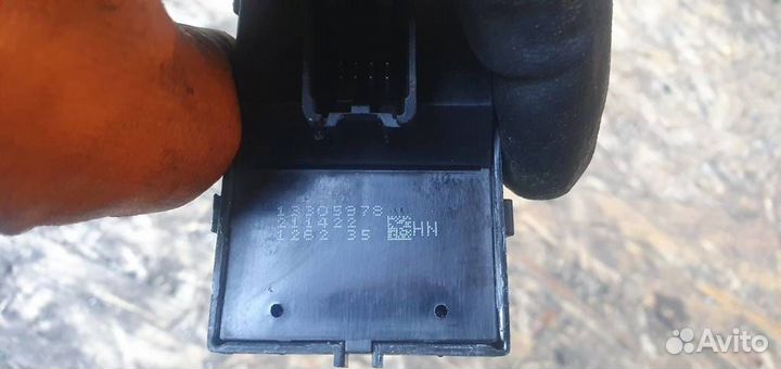 Блок управления стеклоподъемниками Opel Astra J G