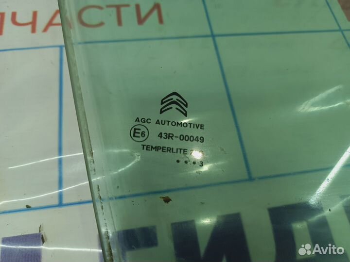 Стекло двери передней правой Citroen C4 II II98015