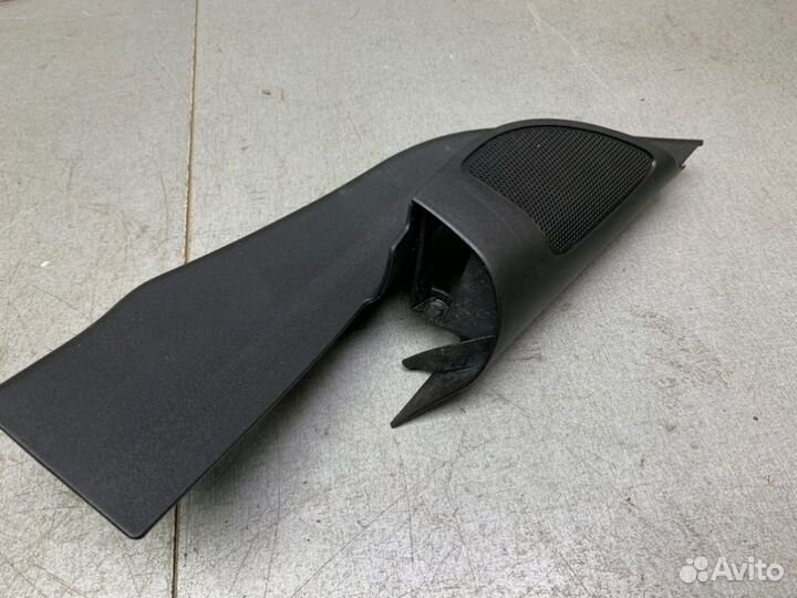 Уголок двери передний правый Ford Focus 2 седан