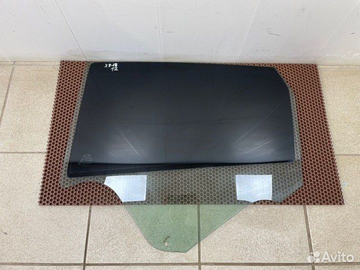 Стекло двери заднее левое LADA X-Ray