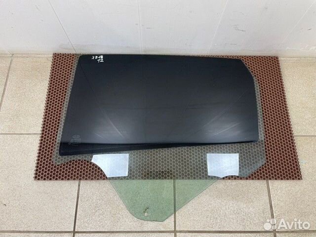 Стекло двери заднее левое LADA X-Ray