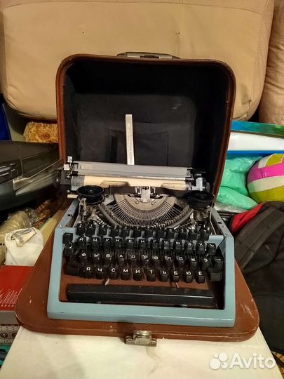 Пишущая машинка Москва-пп-215-8М