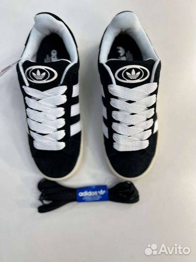 Кроссовки женские