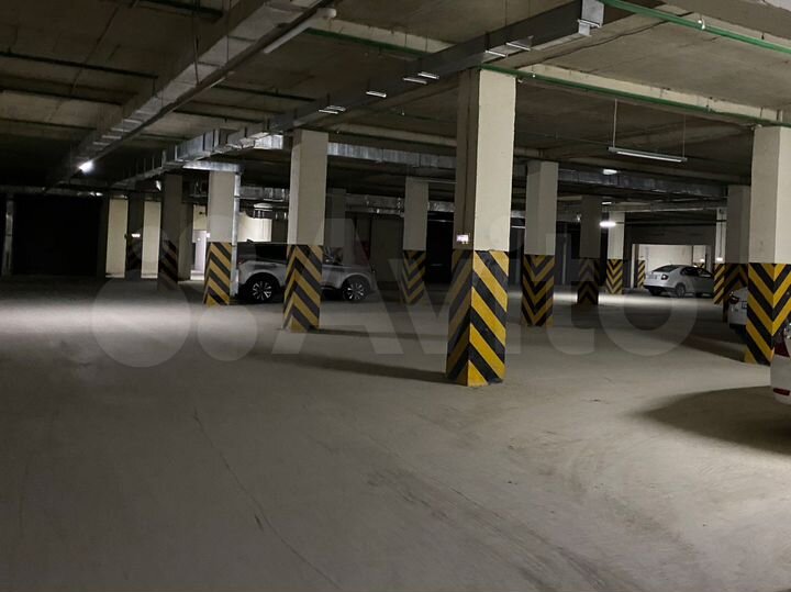 Машиноместо, 13 м²