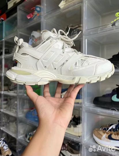 Balenciaga track