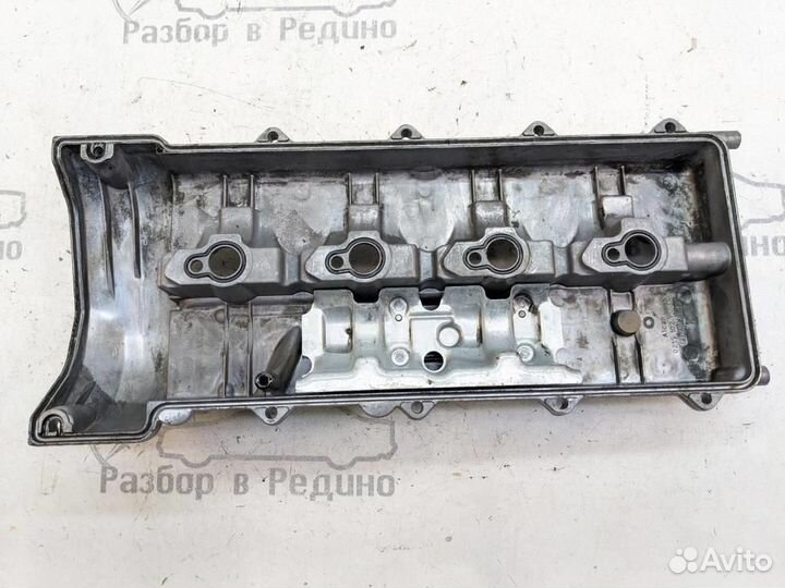 Клапанная крышка W639 V-class Vito 646.821