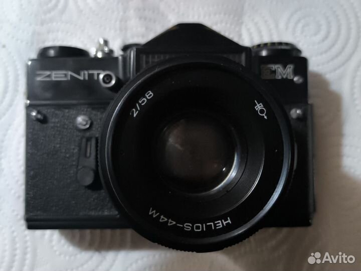 Пленочный фотоаппарат зенит em