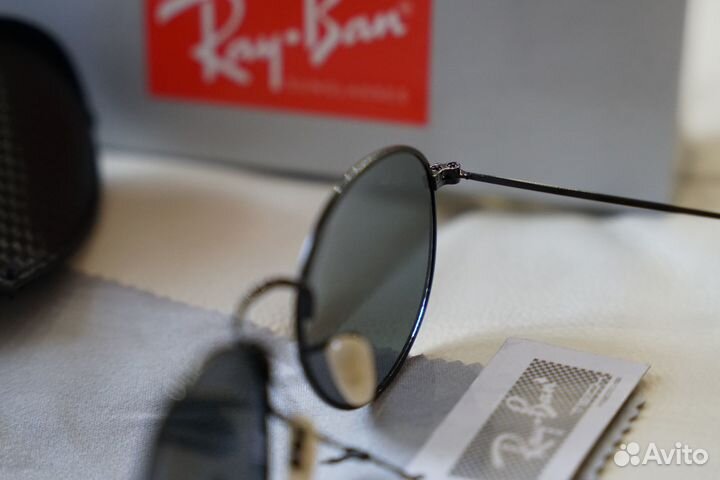 Солнцезащитные очки Ray Ban