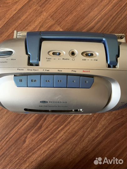 Кассетный магнитофон