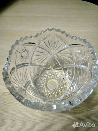 Хрустальная ваза