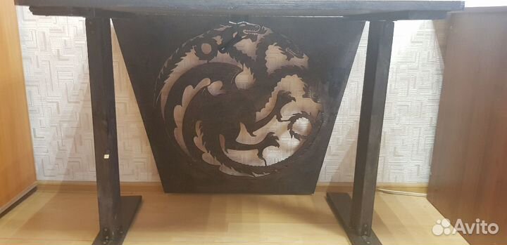 Игровой компьютерный стол Game of Trones