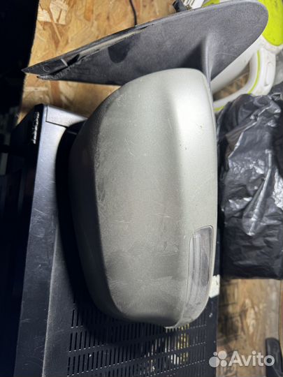 Зеркало правое toyota rush